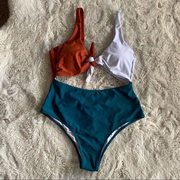 Colorblock Tie Front Cut-Out One Piece Swimsuit - Picture 3 of 8